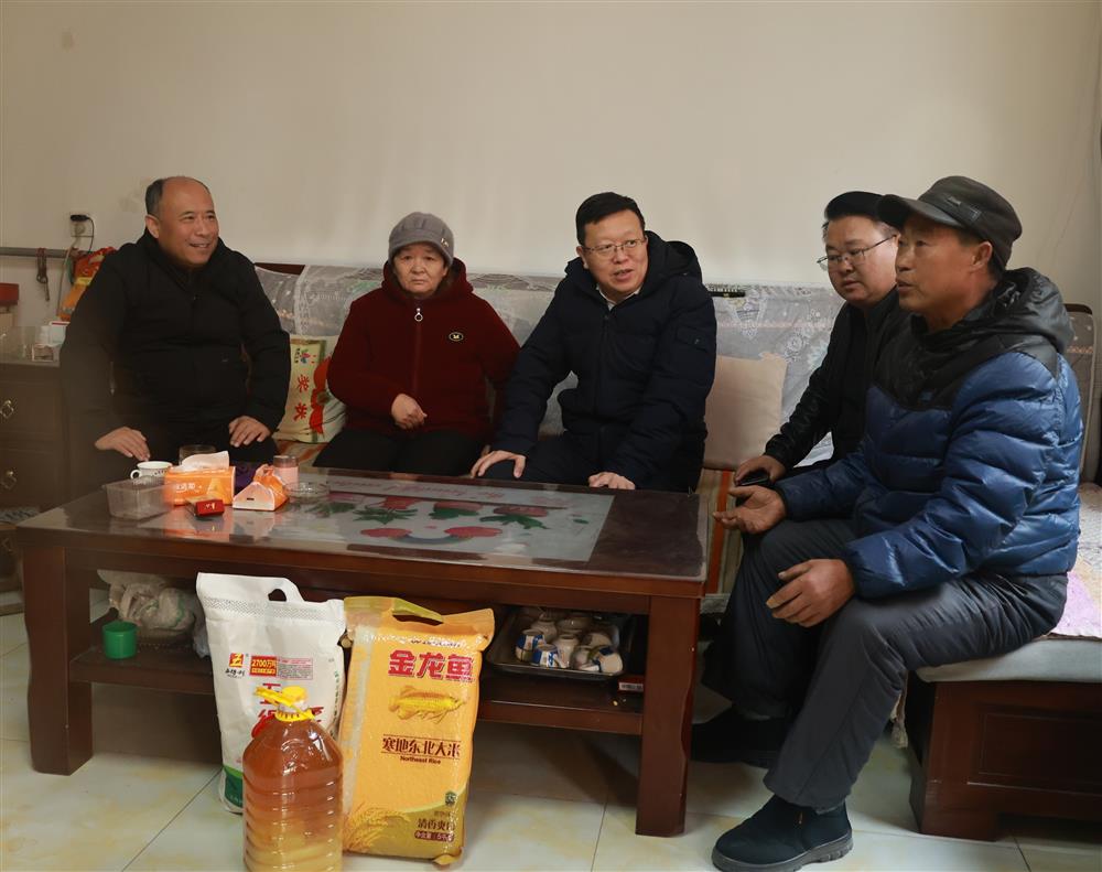 新春送溫暖 幫扶顯擔當！ 濟南產(chǎn)發(fā)集團走訪慰問“第一書記”幫扶村